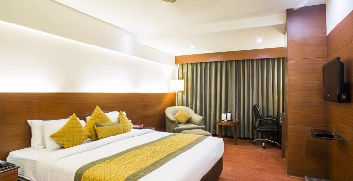 Hotel Royal Cliff Kanpur Bagian luar foto